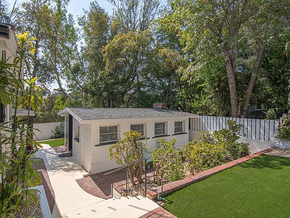 4th image of 3884 Wawona St