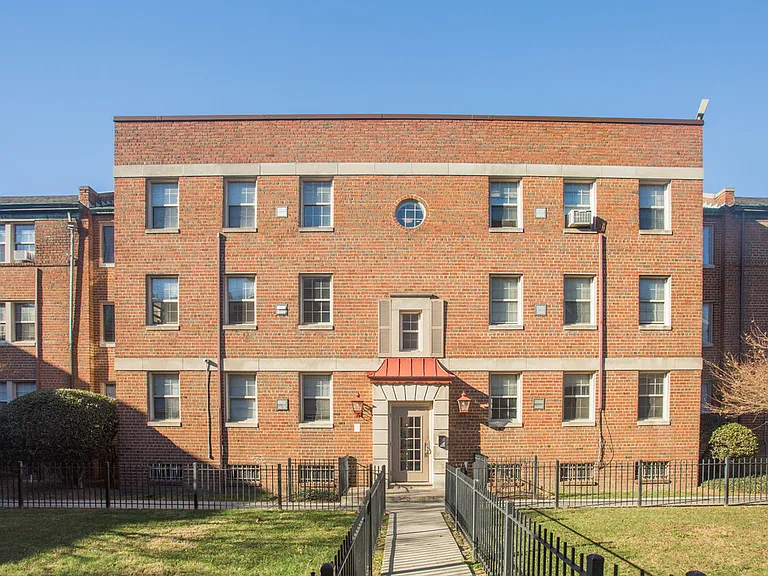 linwood-apartments-washington-dc-building-photo (5)_03042018