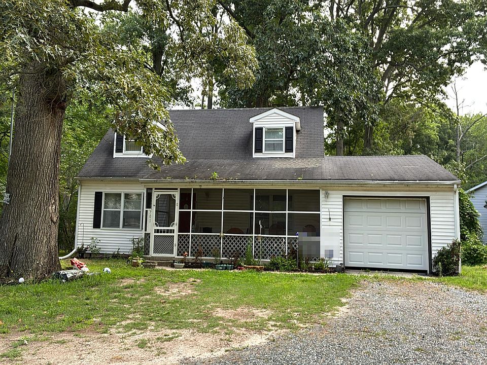 1st image of 701 Hammond St