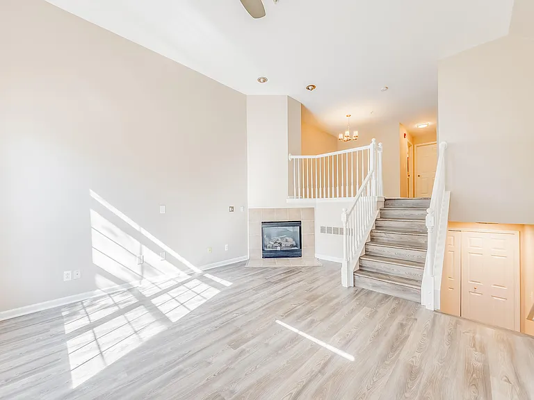 695 River Park Village Blvd — Photo 2