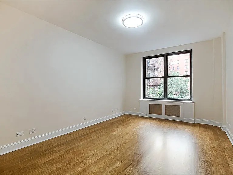 425 Central Park W #4F — Photo 9