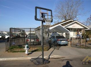 900 Tulare St, Bakersfield, CA 93305