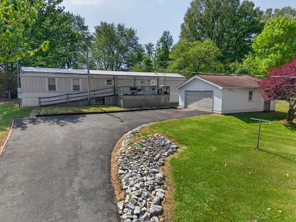 4080 Lovelaceville Rd, Paducah, KY 42001