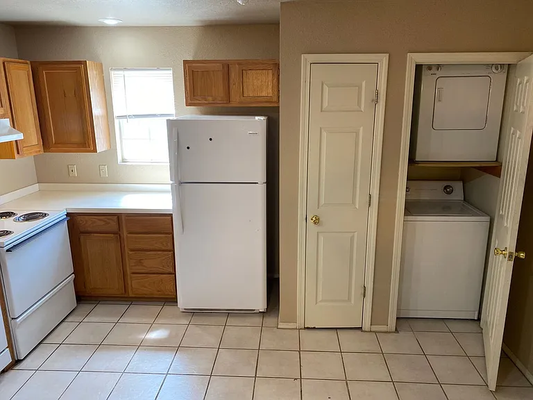 980 W Cleveland St #3 — Photo 5
