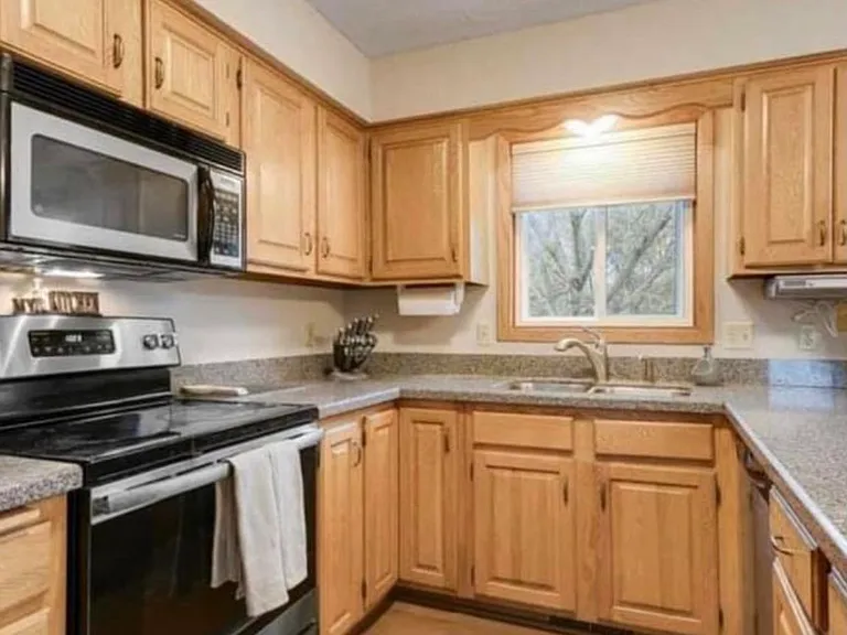 7220 Muirfield Ln — Photo 2