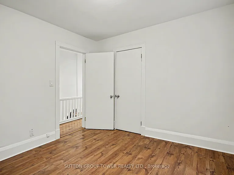 118 Castlefield Ave — Photo 17