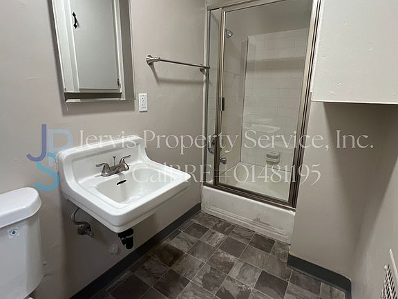 5th image of 7018 Stafford Ave APT B