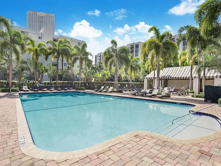 Beach Place — Photo 15
