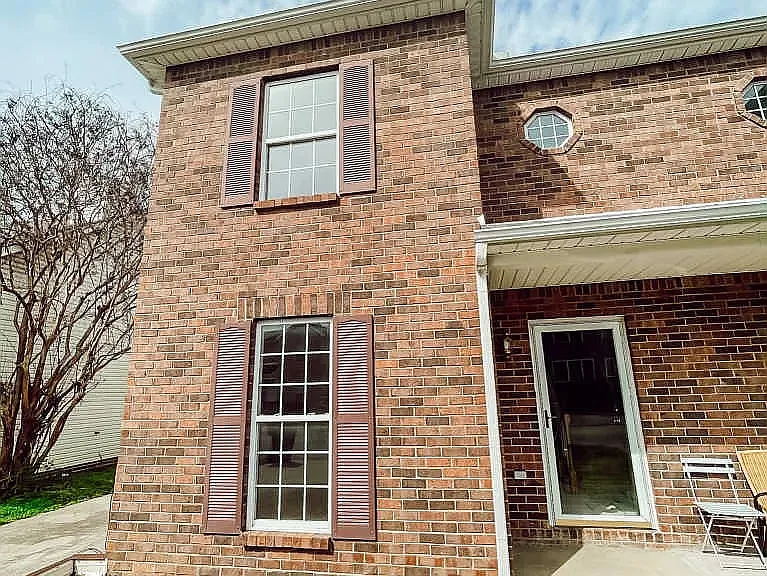 1525 Middleborough Ct — Photo 1