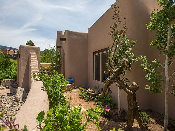 2nd image of 13518 Elena Gallegos Pl NE