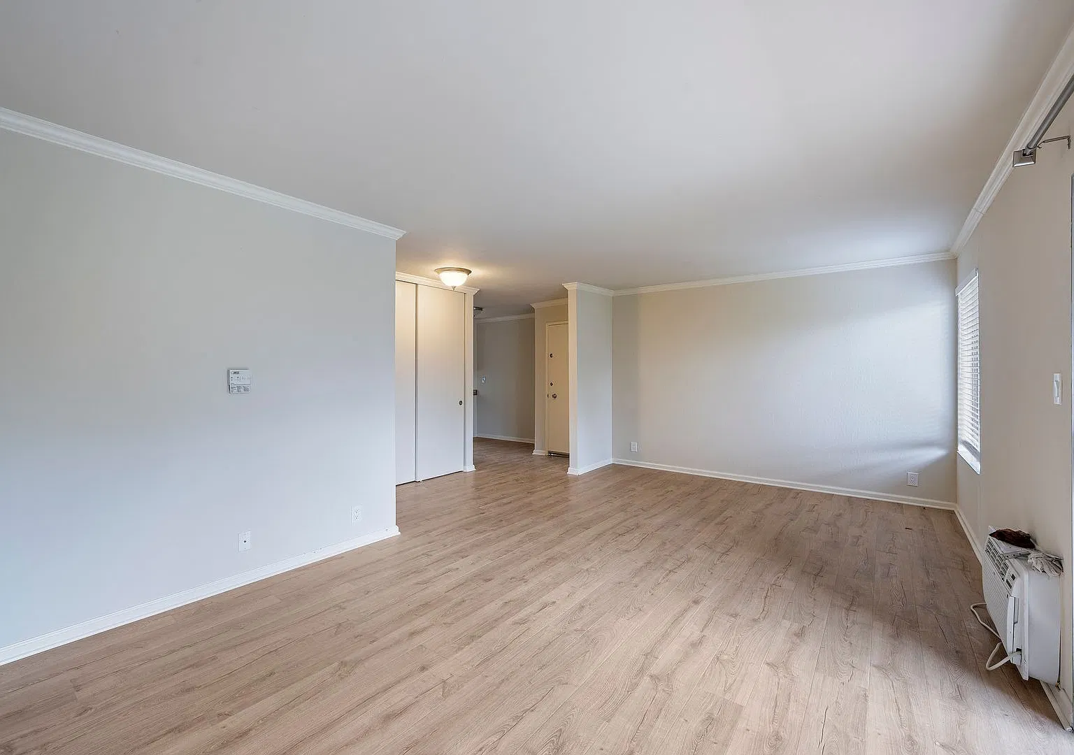 100 Devon Avenue — Photo 2