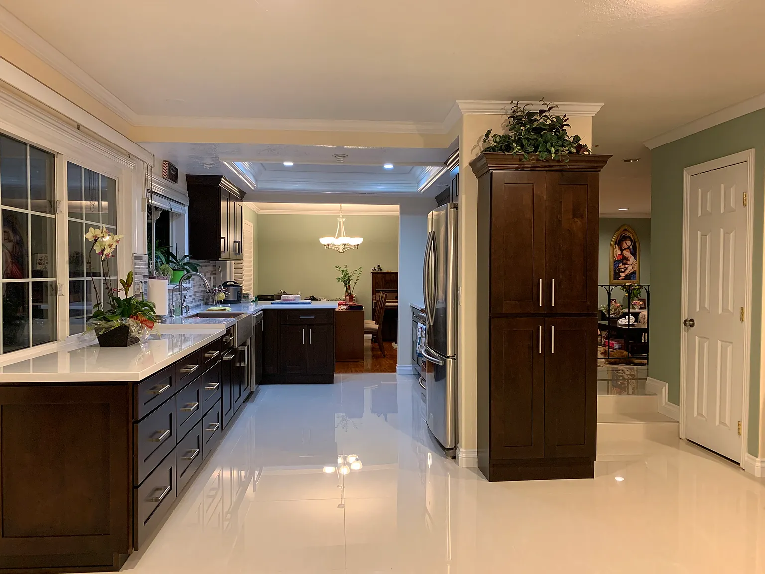 4 bed, 2189 sqft, $5,900 — Photo 4