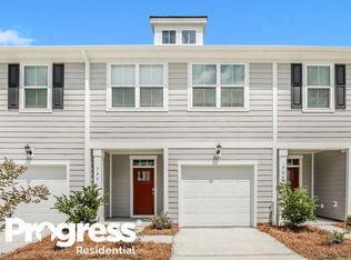 746 Trotters Ln, Moncks Corner, SC 29461