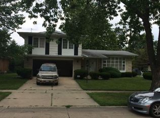 1027 W Wisconsin St, Brookfield, IL