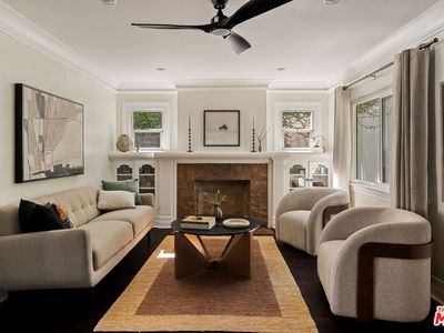 5748 7th Ave, Los Angeles, CA, 90043