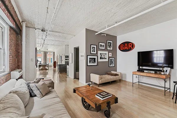 Sold by Compass | media 2