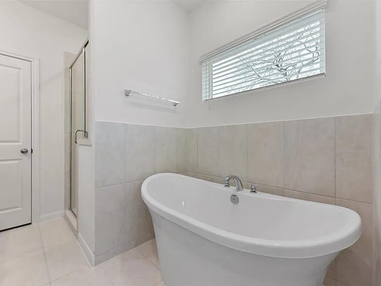 11938 Lakewood West Dr — Photo 19