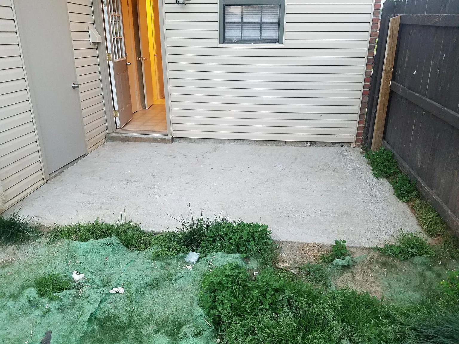 2 bed, 1.5 bath, 750 sqft, $975 — Photo 3