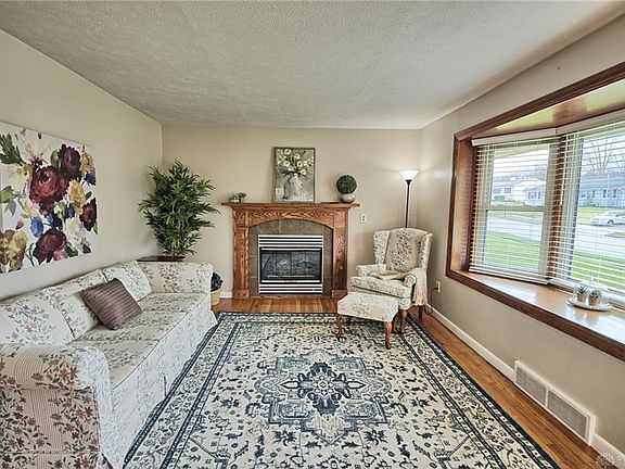 4th image of 2829 Vale Dr