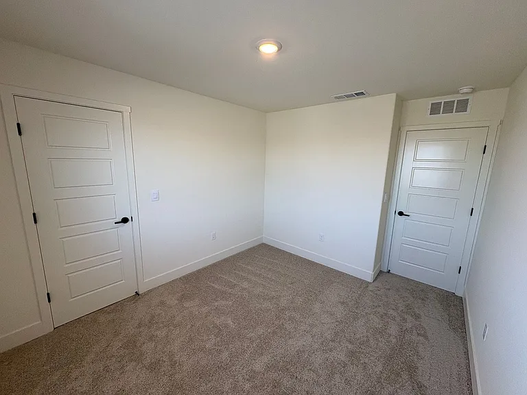 4005 W Babcock Ave — Photo 34