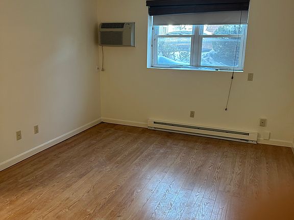4th image of 16 Belknap St APT 1