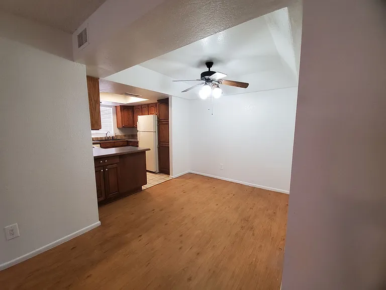 839 S Westwood St #180 — Photo 10