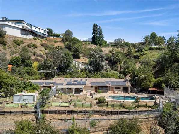 10961 Savona Rd, Los Angeles, CA 90077