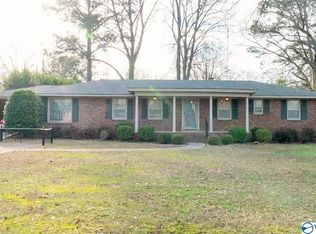 1711 Summerlane SE, Decatur, AL 35601