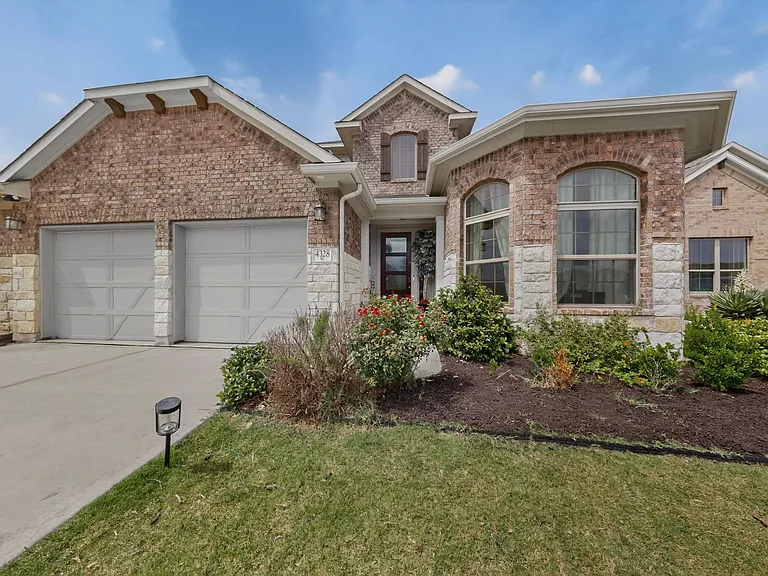 4328 Trey Edsel Dr — Photo 2
