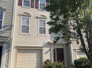 45488 Lost Trail Ter, Sterling, VA 20164