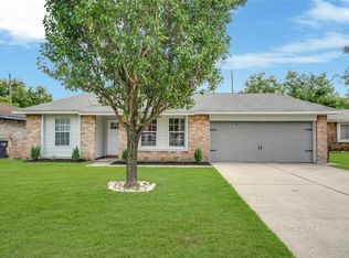 7659 Bubbling Spring Ln, Houston, TX 77086