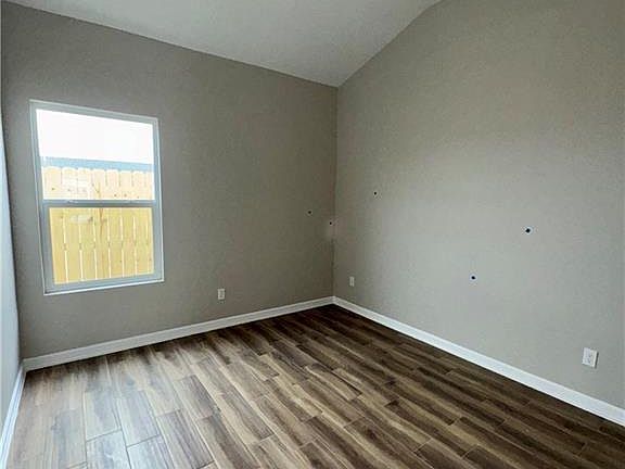 5th image of 509 Sparrow Rd #1