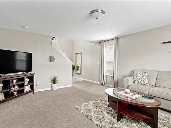 4th image of 15233 Silver Charm Dr