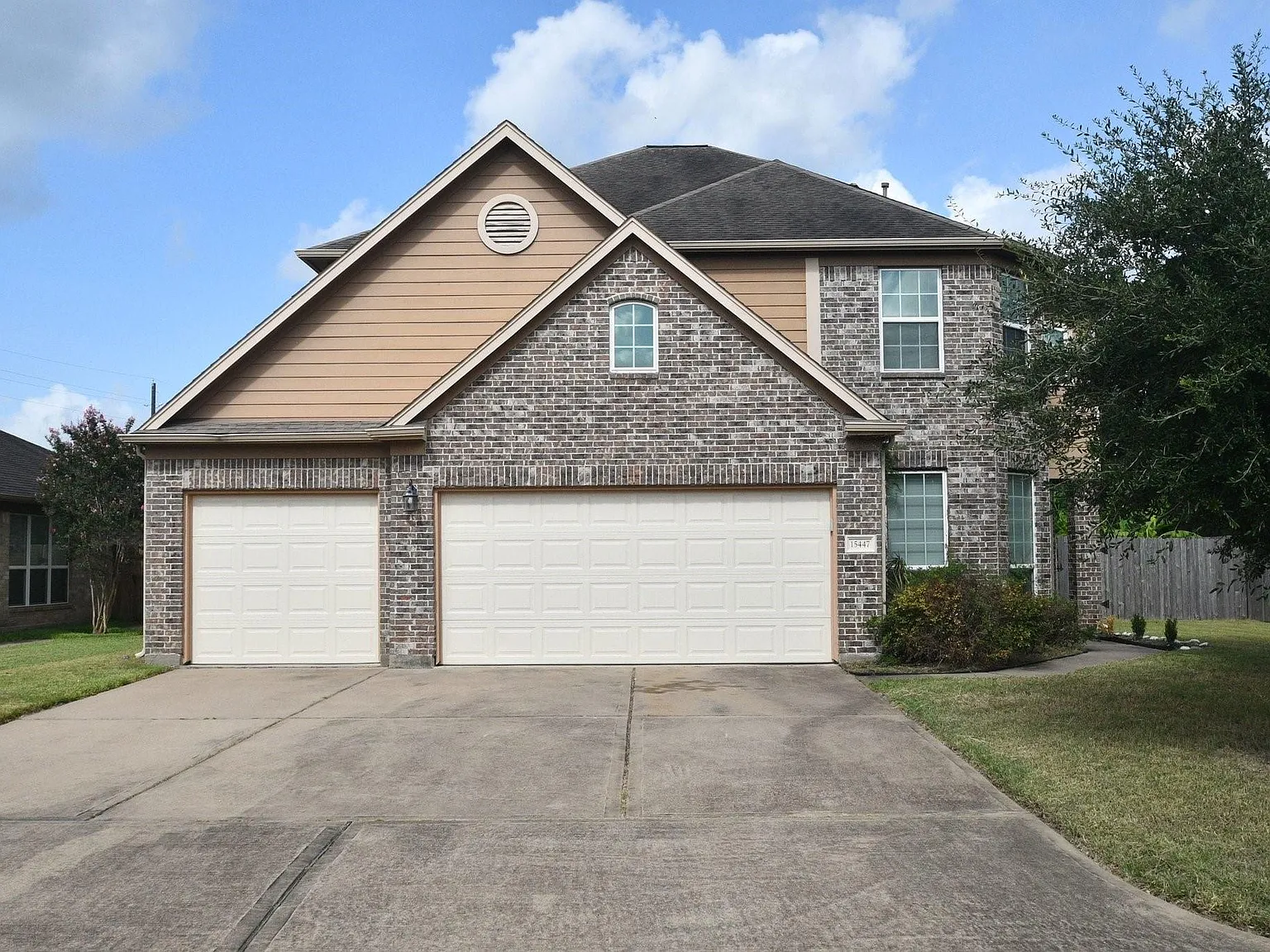 6 bed, 3.5 bath, 3488 sqft, $2,990 — Photo 3