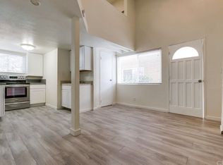 141 Melody Ln APT E, Costa Mesa, CA 92627