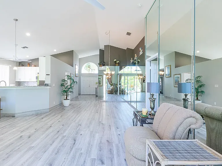 3198 SE Carrick Green Ct — Photo 4