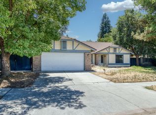 2536 Barstow Ave, Clovis, CA 93611