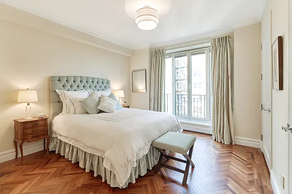 Sold by Sotheby's International Realty | media 12