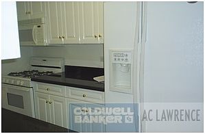 4th image of 225 E 70th St APT 10C