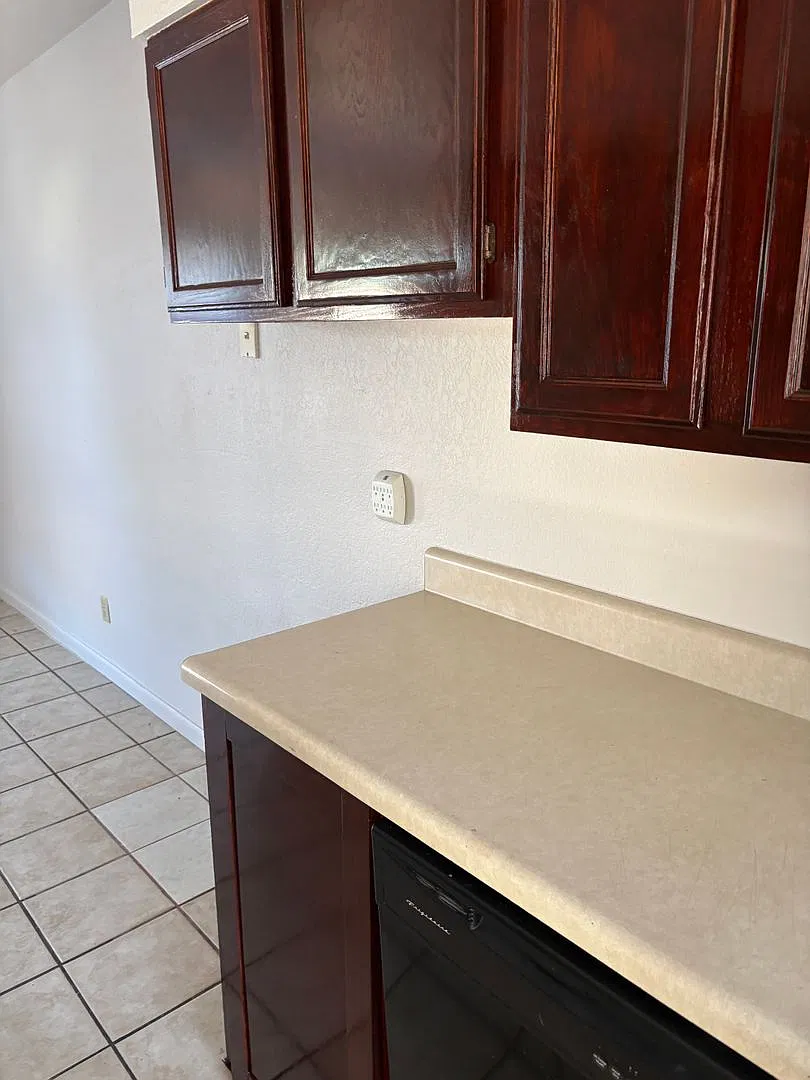 Three bedroom Condo — Photo 4