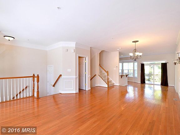 5th image of 3915 Madison Park Ln