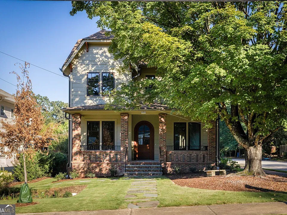 545 Page Ave NE