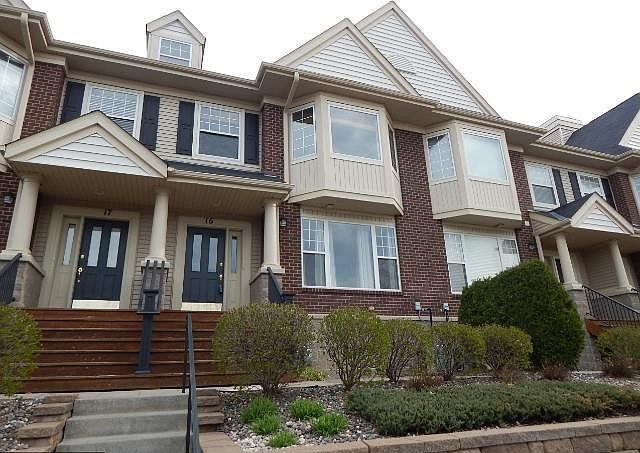 Townhome located on greenway