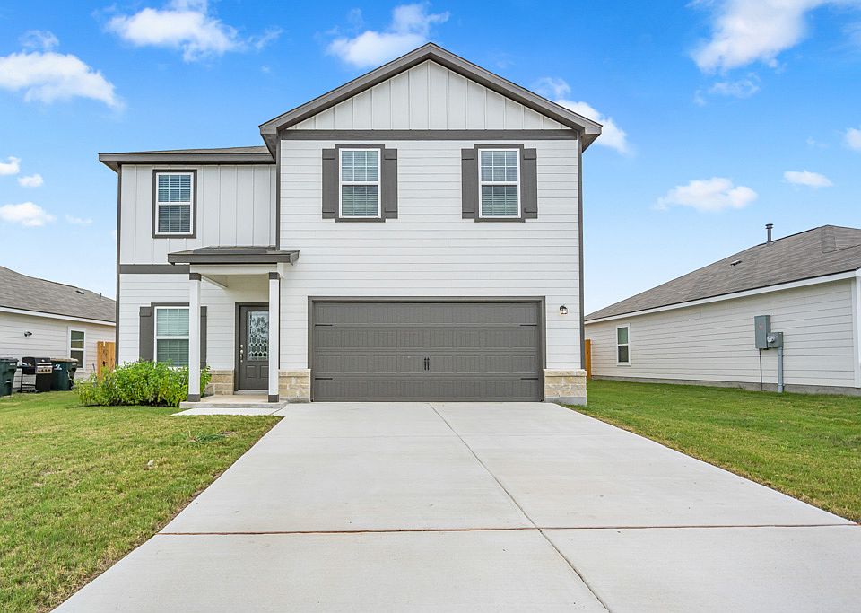 The gorgeous Rio plan is available now at Luckey Ranch.