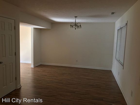 4th image of 1094 Connie Dr