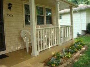 3325 Grandview Dr, Saint Joseph, MO 64503