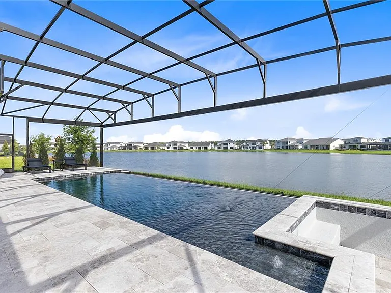 9445 Santorini Dr — Photo 46