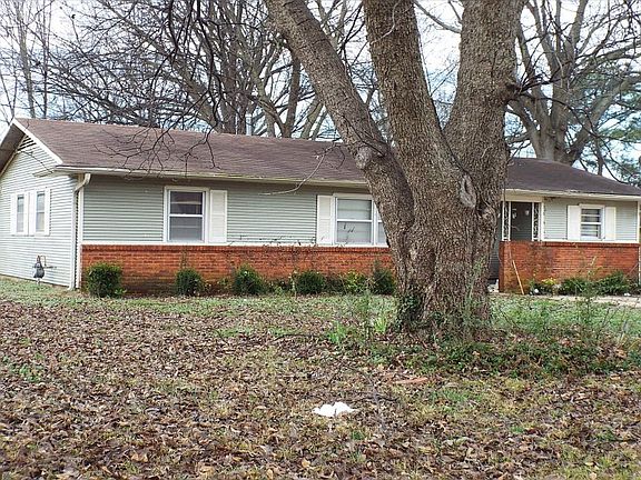 2nd image of 579 Howard Dr