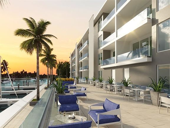 4th image of 415 Island Way #210