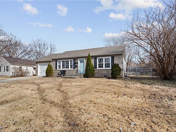 2nd image of 6439 Melrose Ln
